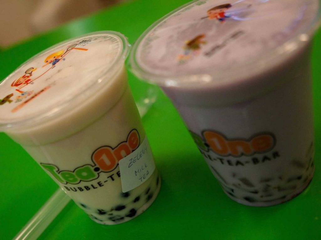 4-bubble-tea-was-invented-here-and-tea-shops-are-even-more-ubiquitous-than-starbucks-or-7-eleven